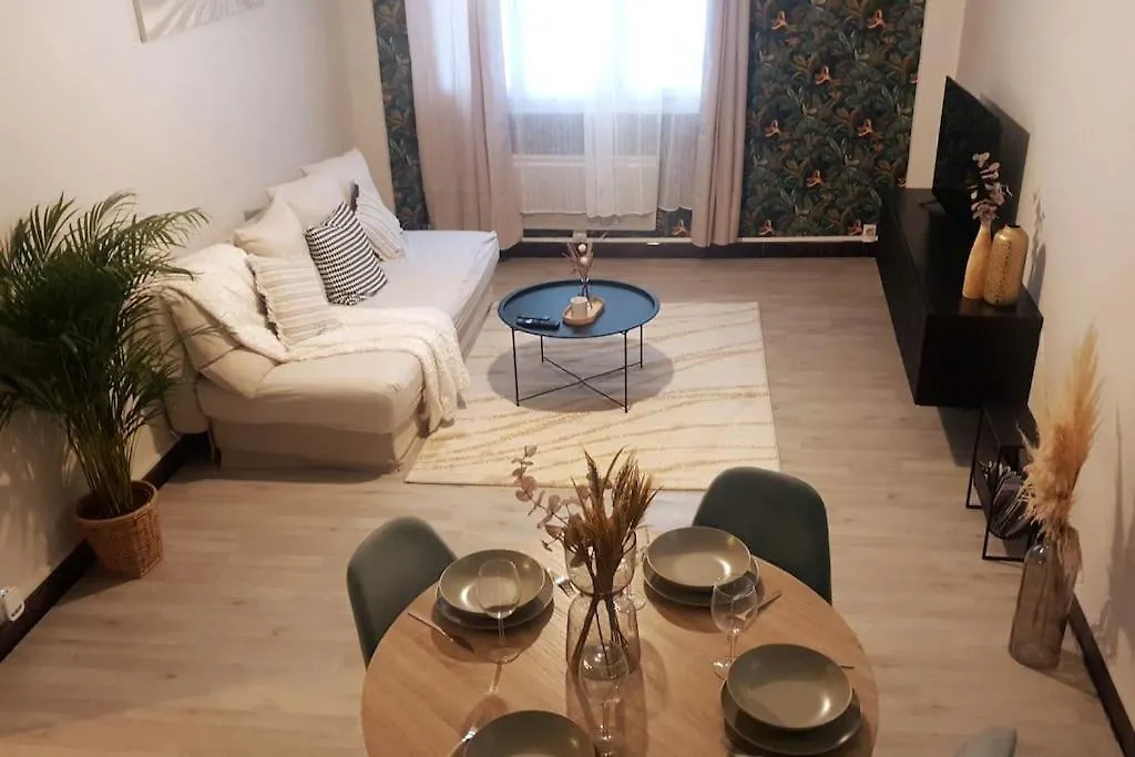 *Cosy* Spacieux * Entree Autonome* Centrale* Avignon 0*,