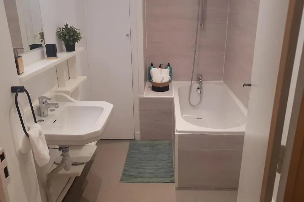 *Cosy* Spacieux * Entree Autonome* Centrale* Avignon 0*,  France