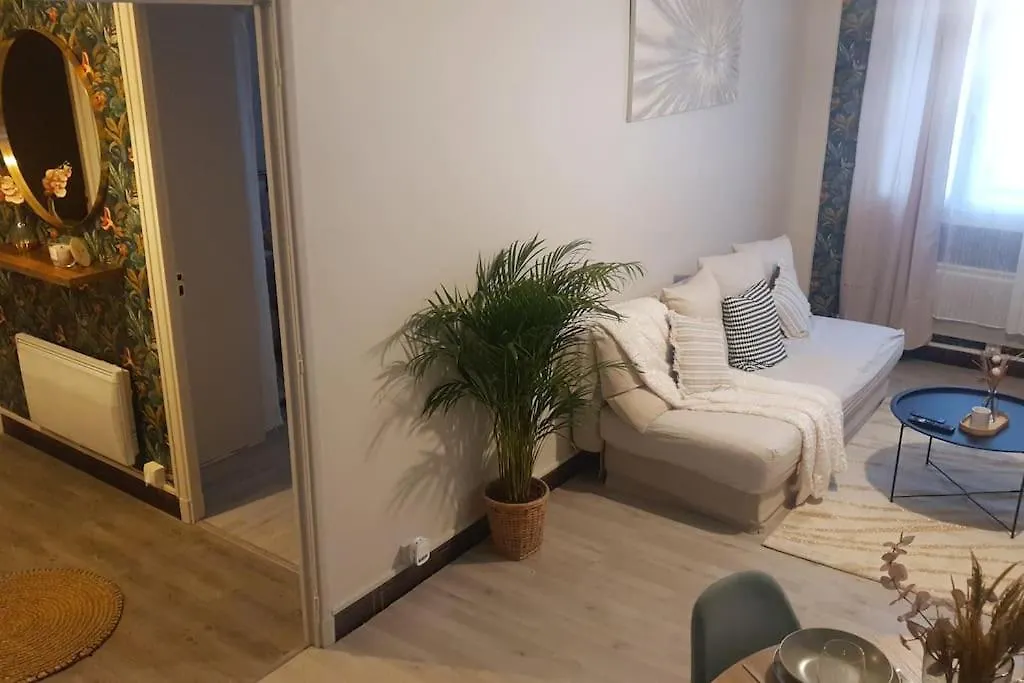 *Cosy* Spacieux * Entree Autonome* Centrale* Avignon France