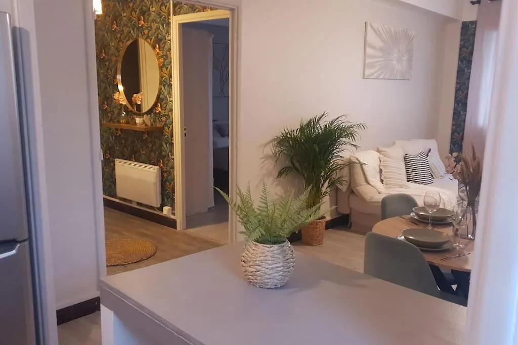 *Cosy* Spacieux * Entree Autonome* Centrale* Avignon Apartment